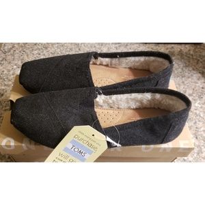 Toms